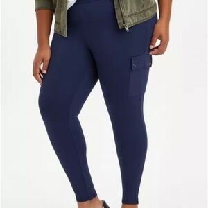 Torrid Full Length Signature Waist Ponte Cargo Leggings Sz 1